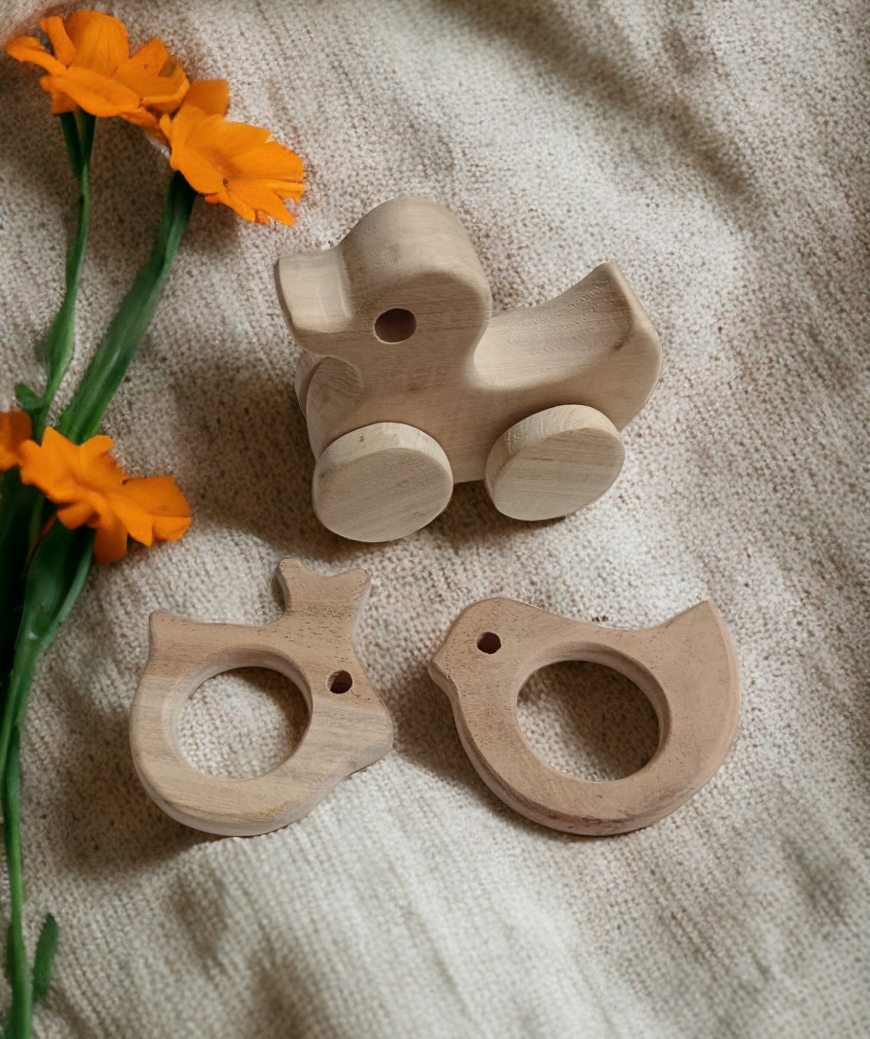 100% Natural Neem Wooden Wheel Toy & Teether For Babies – Wooden Toys on Brown Living™. SKU: WT_DK-DV-RBT. Img 1.