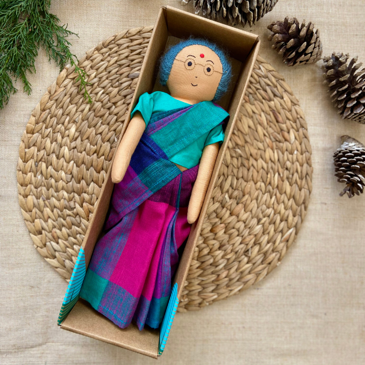 Nilah Patti Madras Checks Saree Doll – Single Doll