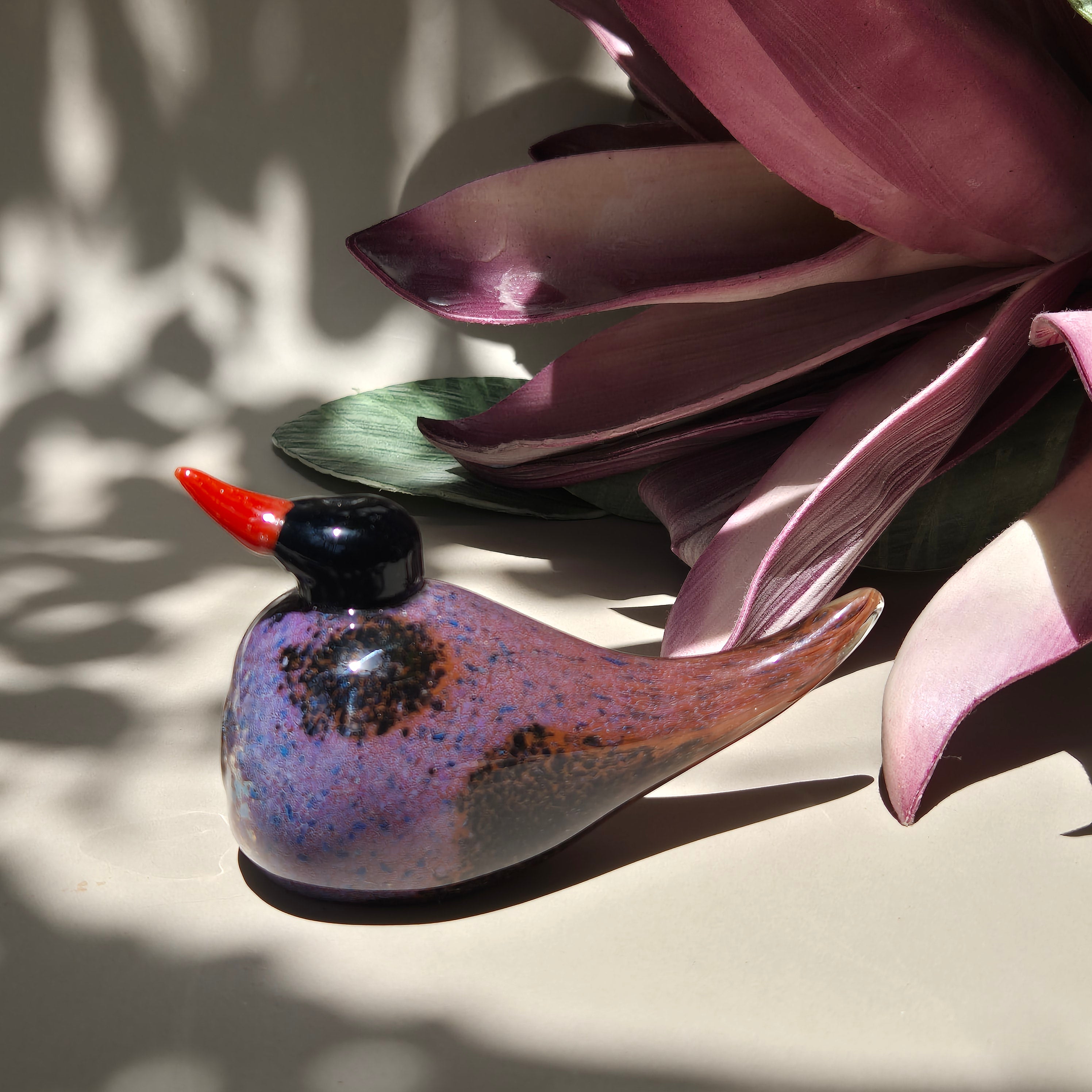 Crimson Glow Glass Bird Figurine – Unique Handmade Decor