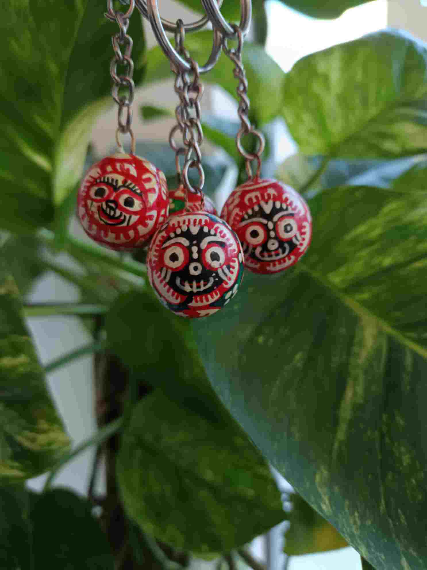 Pattachitra Supari Keychain - Handcrafted Wooden Keyring