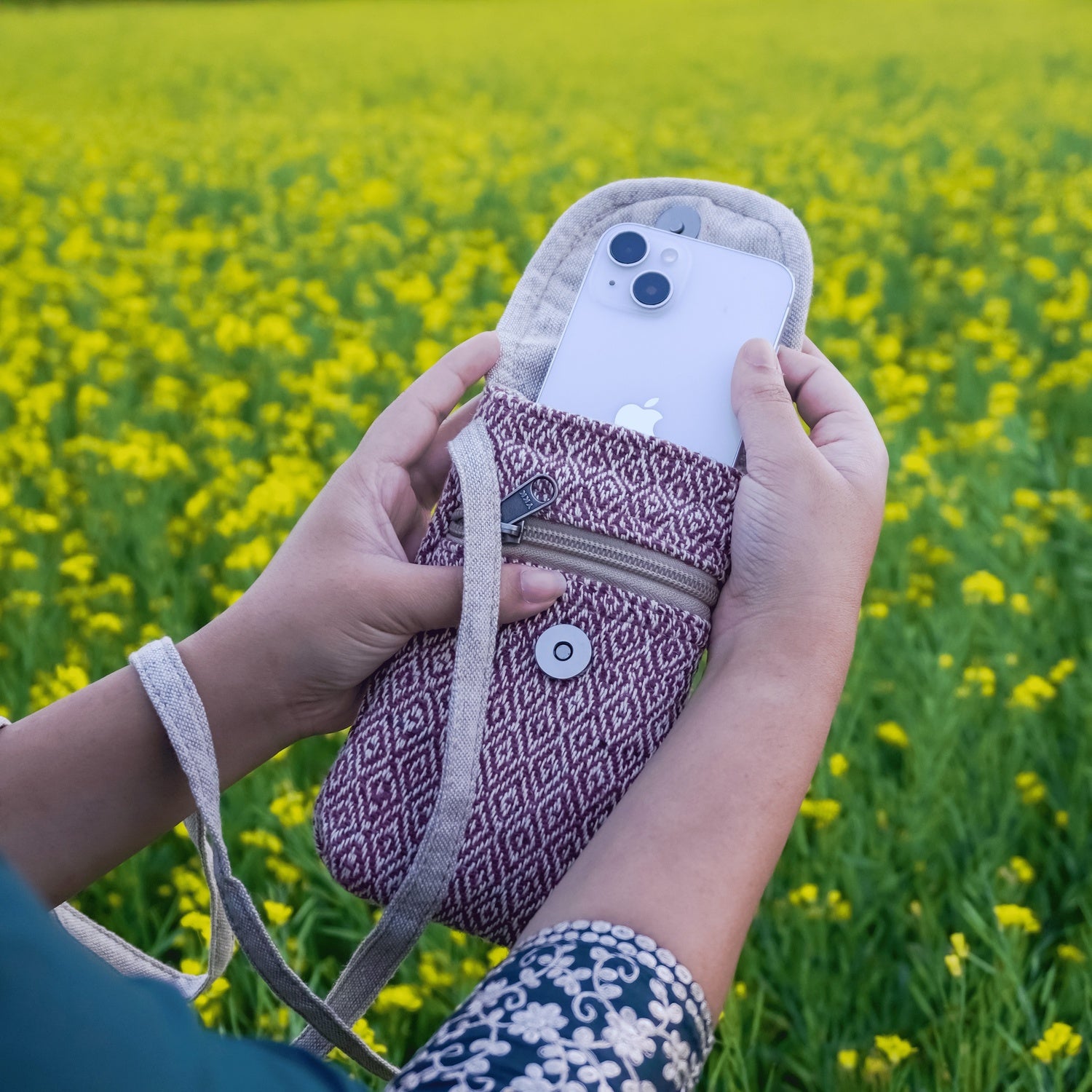 Diamond Mobile Sling Bag | Stylish Crossbody Phone Pouch for Daily Use