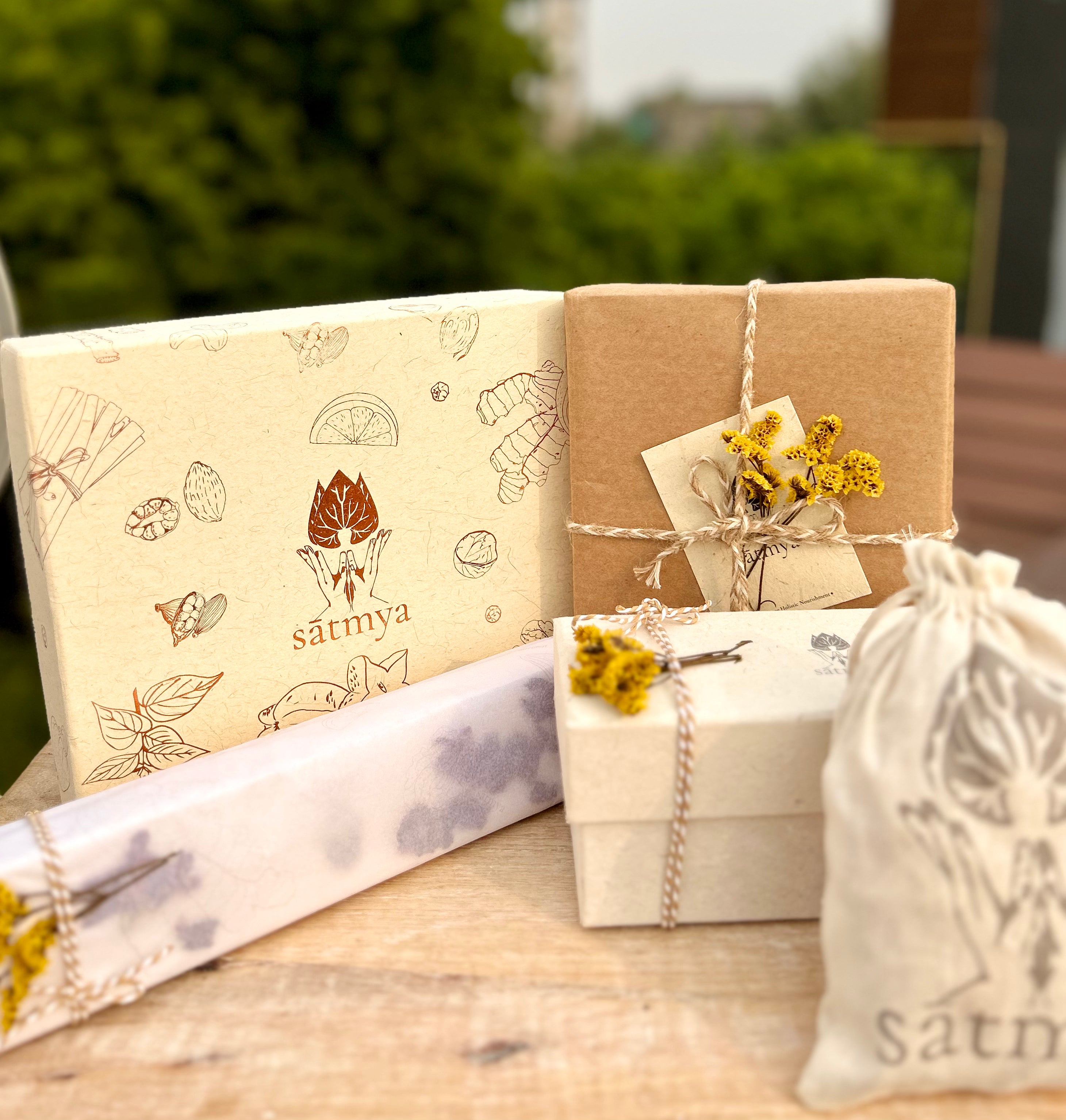 Sakhì Gift Box - Women's Health & Beauty Care