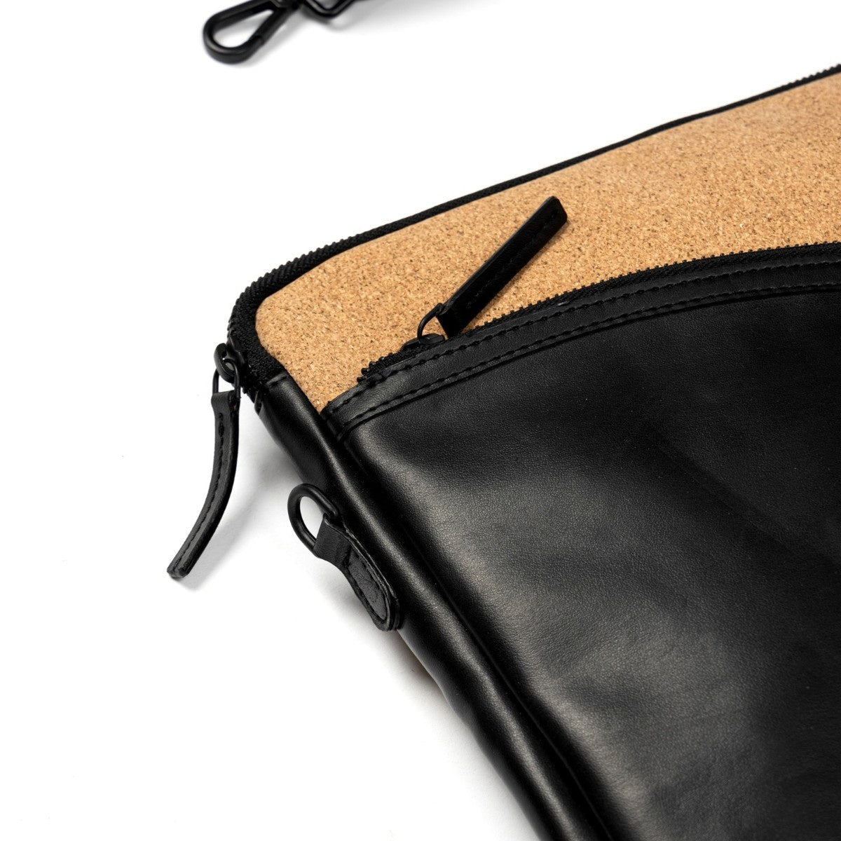 Acacia Vegan Leather Laptop Sleeve – Laptop Sleeve on Brown Living™. SKU: LSGH2025_5003. Img 13.
