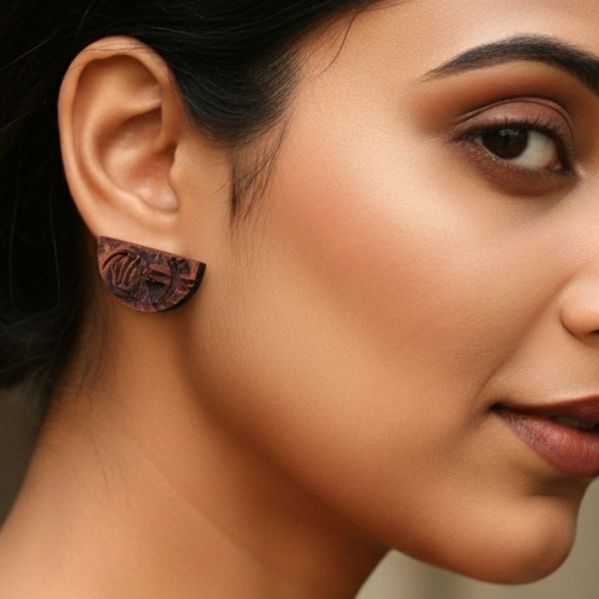 Anusham Rekh - Wooden Earring With Wood Block Carving – Jewellery on Brown Living™. SKU: UARKHWJER001. Img 6.