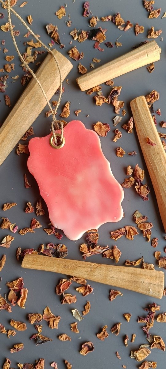 Bakhoor Rose Wax Sachet – Candles & Fragrances on Brown Living™. SKU: BRWS01_N. Img 1.