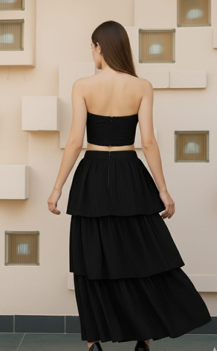 Black Corset & Skirt in Recycled Cotton – Womens Set on Brown Living™. SKU: BL_HOA114. Img 2.