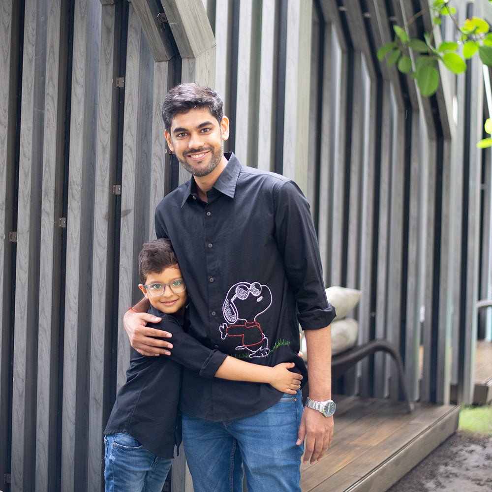 Black Organic Cotton Shirt with Chill Dog Embroidery – Men Shirt on Brown Living™. SKU: NANMS005EMB046 - S39. Img 6.