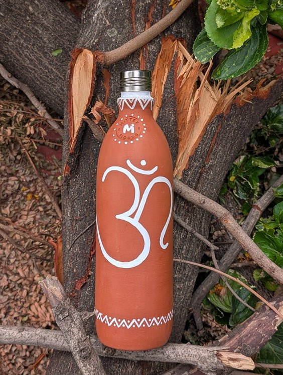 Clay Bottle Steel Cap Hand Painted Om Spiritual Art – Bottles & Sippers on Brown Living™. SKU: NMM-03-PY-500. Img 11.