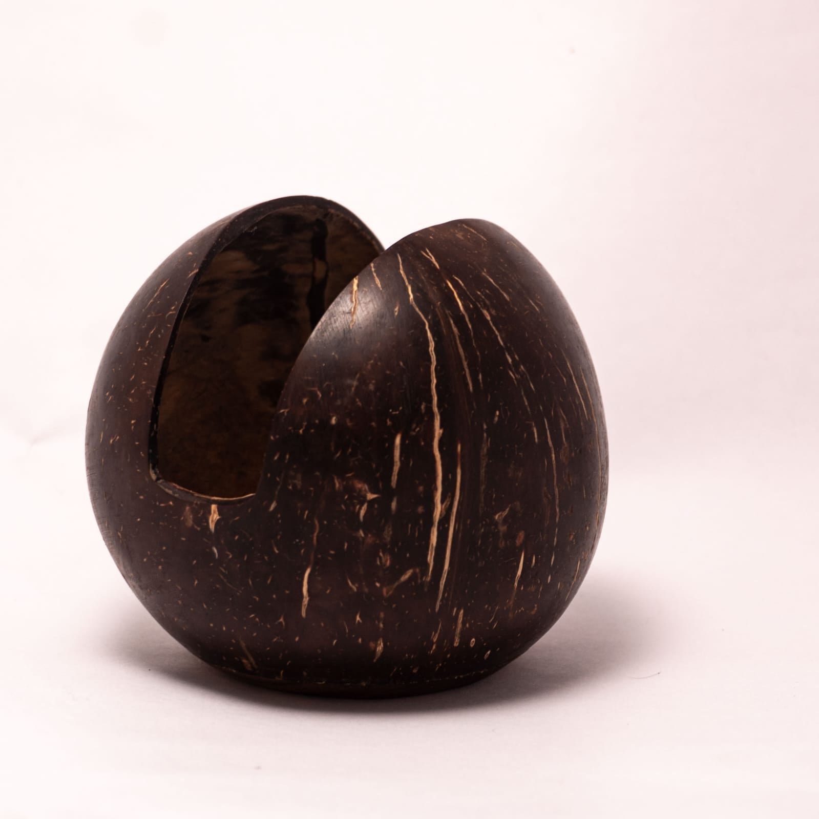 Coconut Shell Tissue Holder | Natural Handmade Tissue Dispenser – Home Decor on Brown Living™. SKU: EGTH01. Img 3.