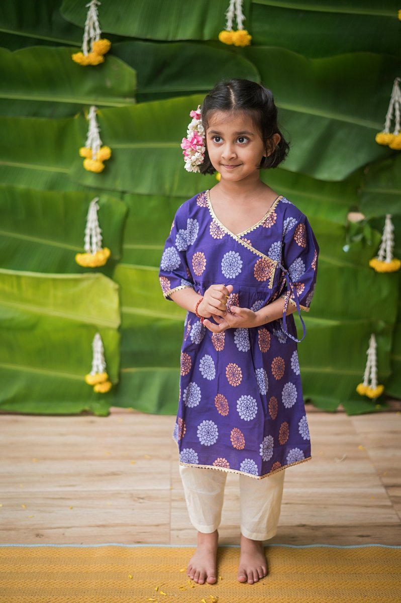 Dazzling Flower - Girls Ethnic Wear – Kids Ethnic Sets on Brown Living™. SKU: MITHEW - 073(P) - 1. Img 7.