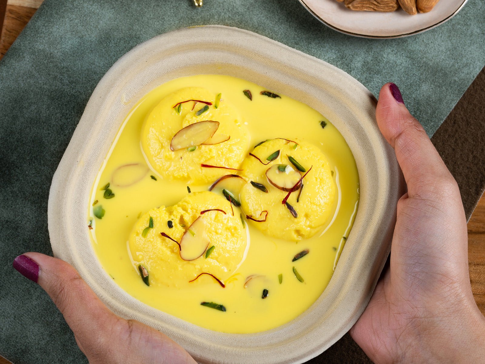 Disposable Plates | Food - Grade Round Plates – Plates & Bowls on Brown Living™. SKU: CLEC-76. Img 3.