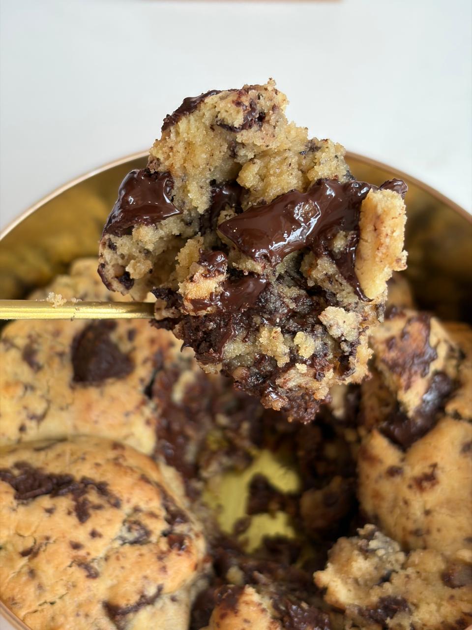 Double Trouble Cookie Tin | Rakhi Special Gift for Brother – Snack Foods on Brown Living™. SKU: RST-V. Img 2.