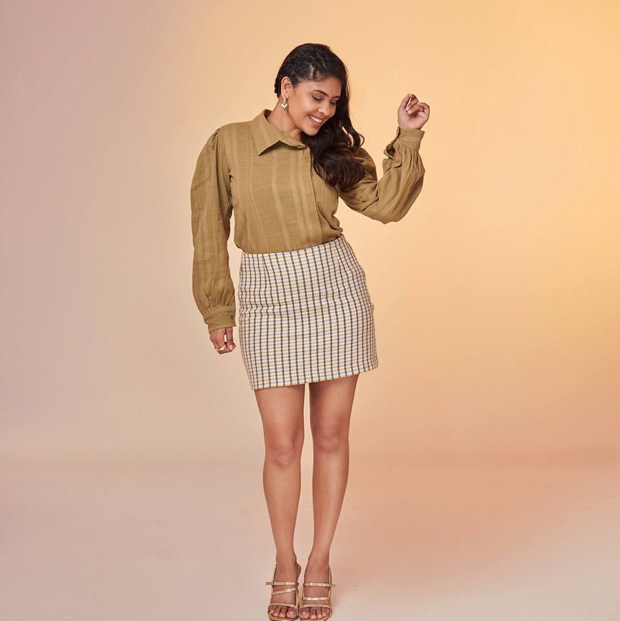 Easy Breezy Earthy Green Asymmetrical Hemp Shirt for Women – Womens Shirt on Brown Living™. SKU: HGSS. Img 2.