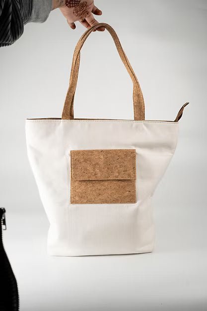 Fashionable Cork Tote Bag | Stylish & Sustainable Everyday Carry – Womens Accessories on Brown Living™. SKU: ANTFVTB. Img 4.