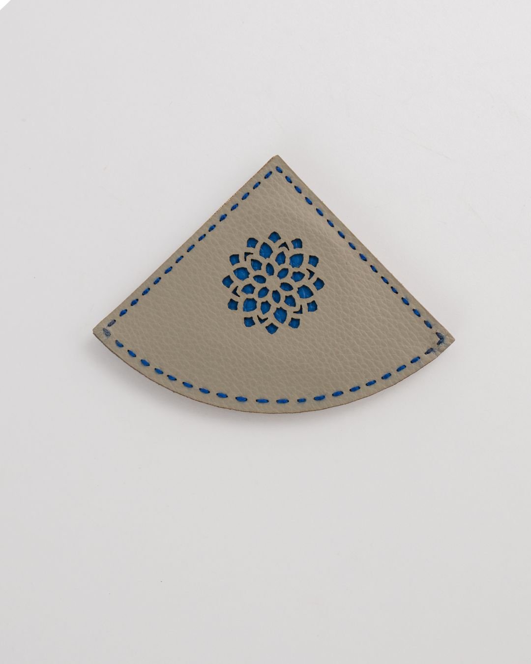 Floral Corner Bookmark | Handmade Book Page Holder – Bookmarks on Brown Living™. SKU: BT019C. Img 1.