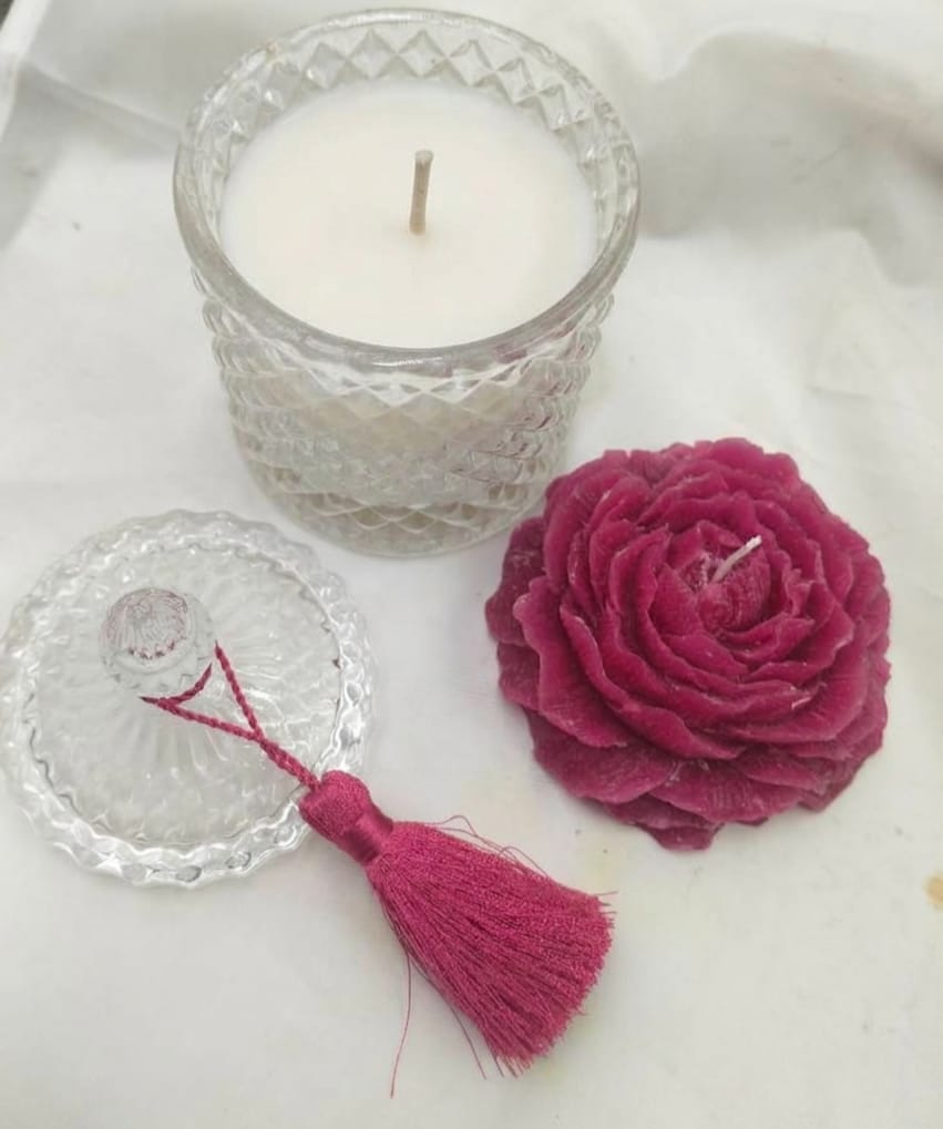 Glow & Grace Candle Gift Set | Beautiful Scented Gift – Candles & Fragrances on Brown Living™. SKU: SN25105. Img 3.
