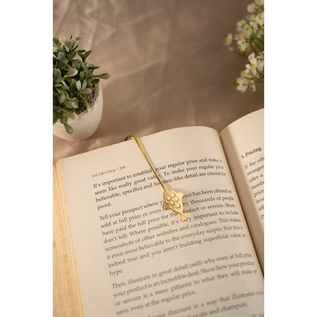 Gold Metal Bookmark | Elegant Slim Page Marker – Bookmarks on Brown Living™. SKU: ANTMBGSLAG. Img 2.