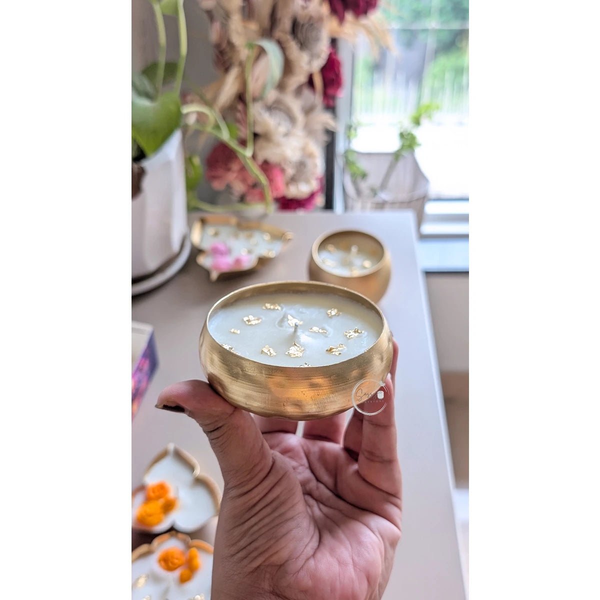 Golden Urli Glow 3.5 Inch Aroma Candle | Decorative Candle – Candles & Fragrances on Brown Living™. SKU: SSAS-109LAR. Img 1.