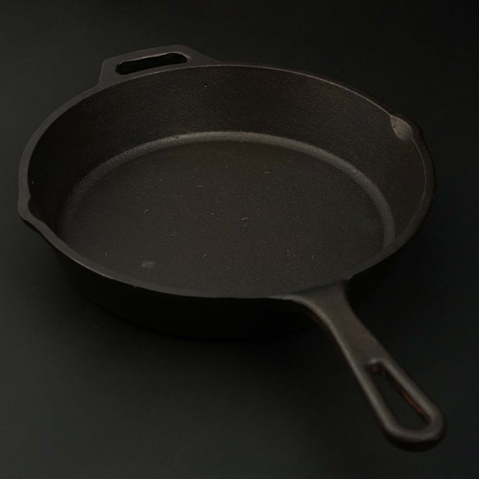 Handmade Cast Iron Combo (Kadai + Dosa Tawa + Skillet) – Cookware on Brown Living™. SKU: CastIron - Combo - 6 - 7750g - packof3. Img 7.