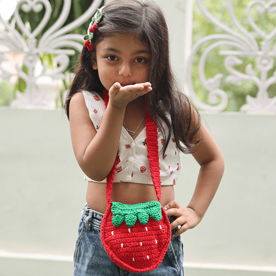 Handmade Strawberry Crochet Bag – Kids Bags on Brown Living™. SKU: SARKID09. Img 1.