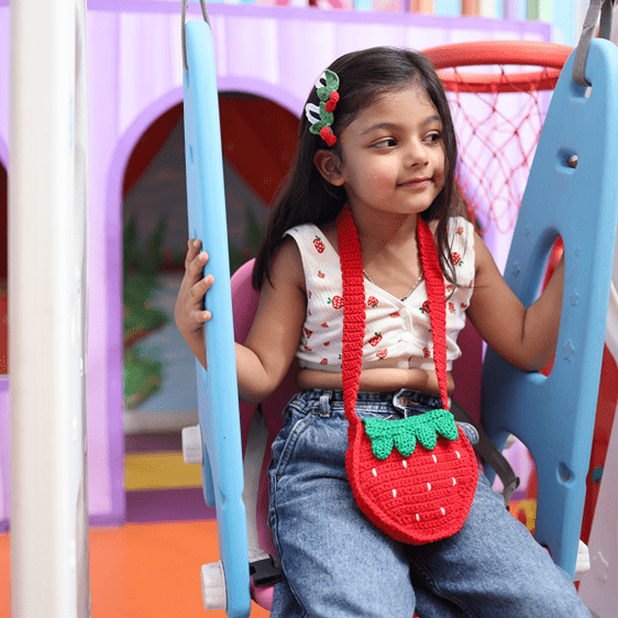Handmade Strawberry Crochet Bag – Kids Bags on Brown Living™. SKU: SARKID09. Img 3.