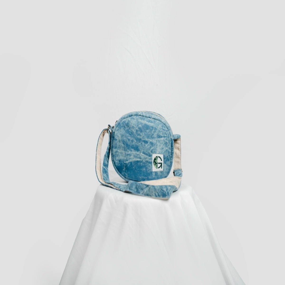 Handsy Sling Bag – Sling Bag on Brown Living™. SKU: OGSBH09. Img 2.