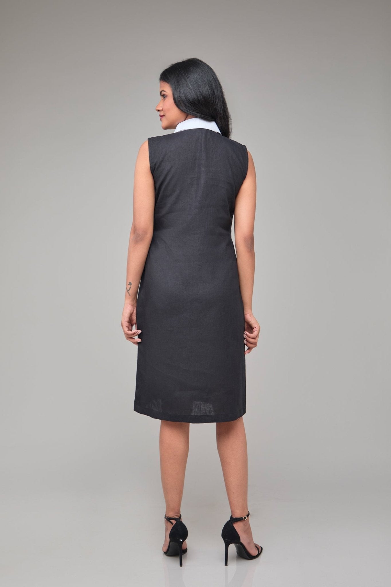 Hemp Sleeveless Contrast Collar Shift Dress For Women – Womens Dress on Brown Living™. SKU: GD06-BLACK-S. Img 5.