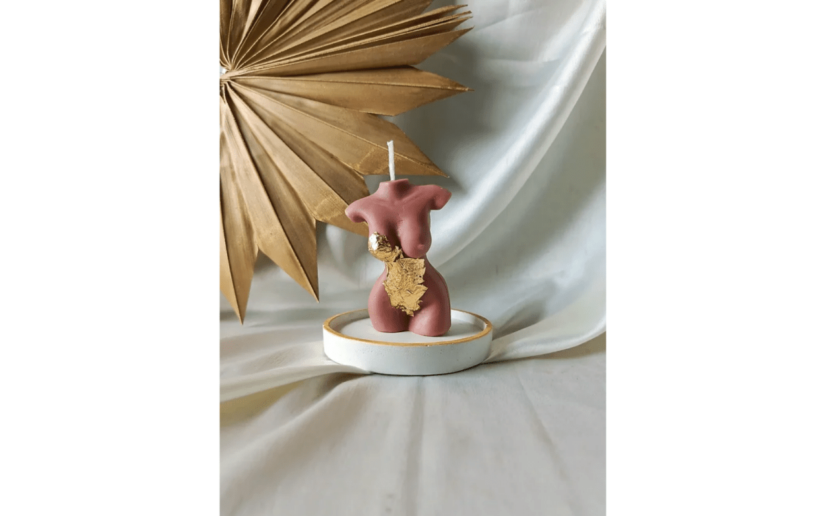 Homebody Soy Wax Candle Decorated in Gold - White – Candles & Fragrances by Rasa Home available on Brown Living™. Nude . SKU: HBG03502_N. Img 5.