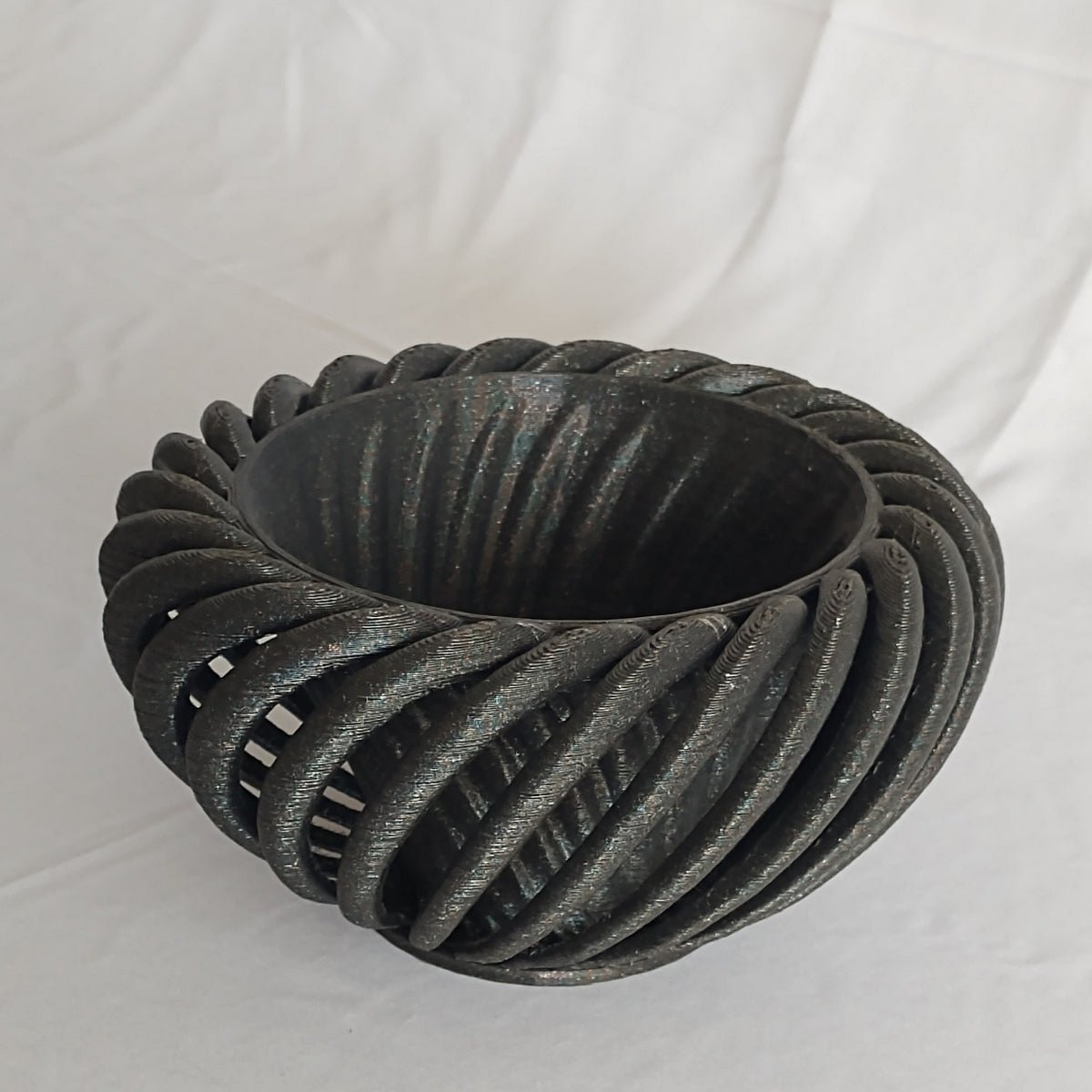 Hurricane Innard Plant - Based Twinkling Black Bowl – Home Decor on Brown Living™. SKU: HUINEDPLTKA082. Img 3.