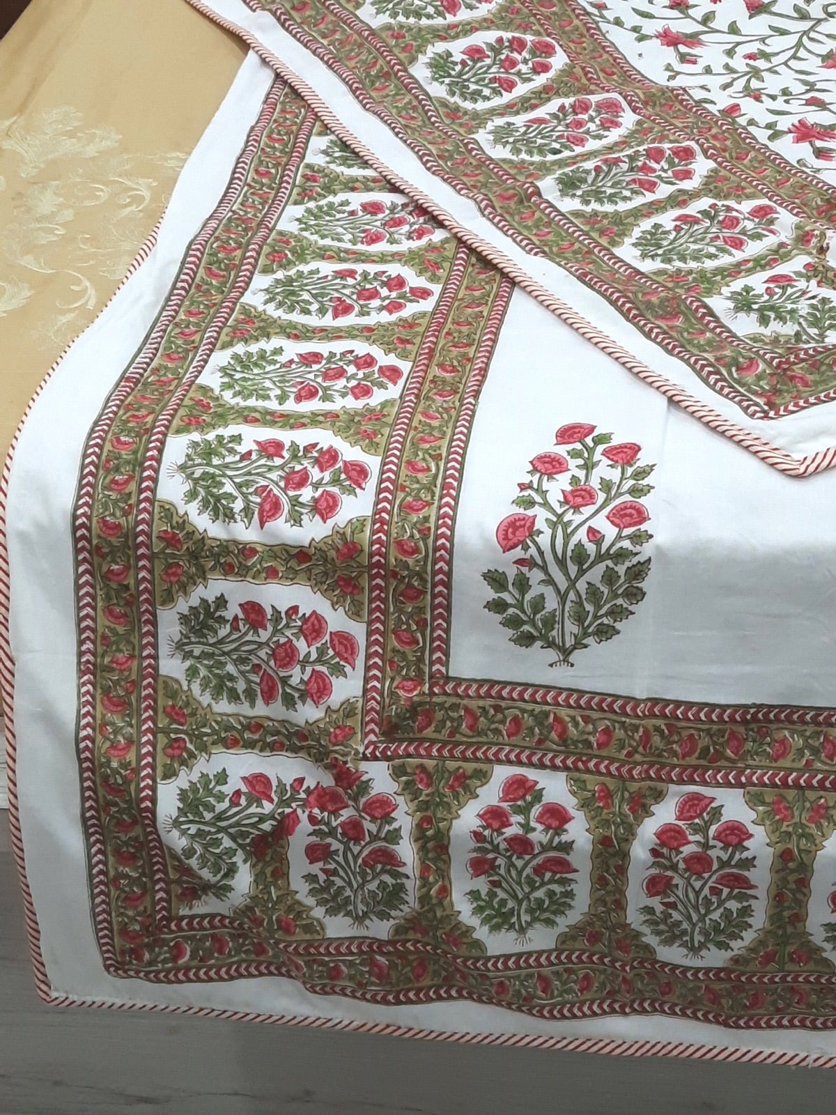 Indian Summer Reversible AC Quilt - Pink & White, Mughal Print (90x60inches) | Verified Sustainable by Brown Living™
