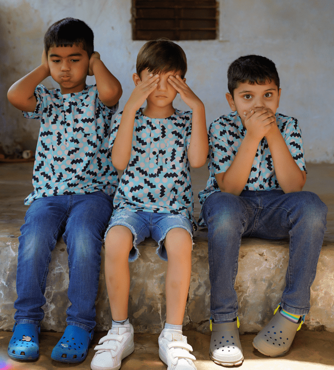 Itsy Bitsy Cute Cotton Poplin Top for Boys – Kids Daywear Sets on Brown Living™. SKU: ZBZZPA. Img 1.