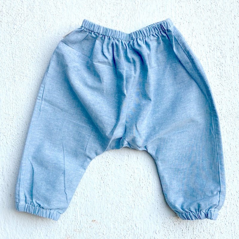 Kids Unisex Organic Cotton Essential White Kurta and Blue Chambray Pants – Kids Daywear Sets on Brown Living™. SKU: WWE - WHTCHM - KURPYJ - 23Y - 0522. Img 4.