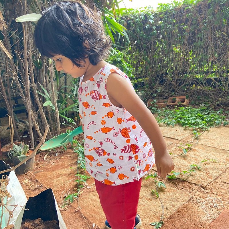 Kids Unisex Organic Cotton Koi Jhabla Bag - Koi and Jhabla with Pants - Red – Kids Daywear Sets on Brown Living™. SKU: KOI - PCHRED - COMBOJHBPJ - 03 - 0322. Img 5.