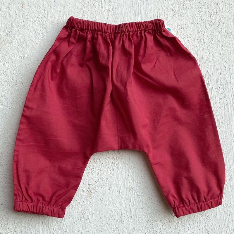 Kids Unisex Organic Cotton Koi Peach Jhabla with Red Pants – Kids Daywear Sets on Brown Living™. SKU: KOI - PCHRED - JHBPJ - 03 - 0322. Img 3.