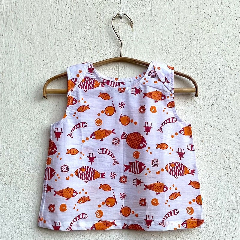 Kids Unisex Organic Cotton Koi Jhabla with Pants – Kids Daywear Sets on Brown Living™. SKU: KOI - RED - JHAPJ - 03. Img 2.