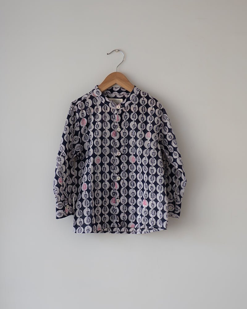 Lata Cotton Monstera Print Full Sleeve Shirt – Kids Ethnic Sets by Love The World Today available on Brown Living™. 6 - 12 M . SKU: C34B4MS612. Img 1.