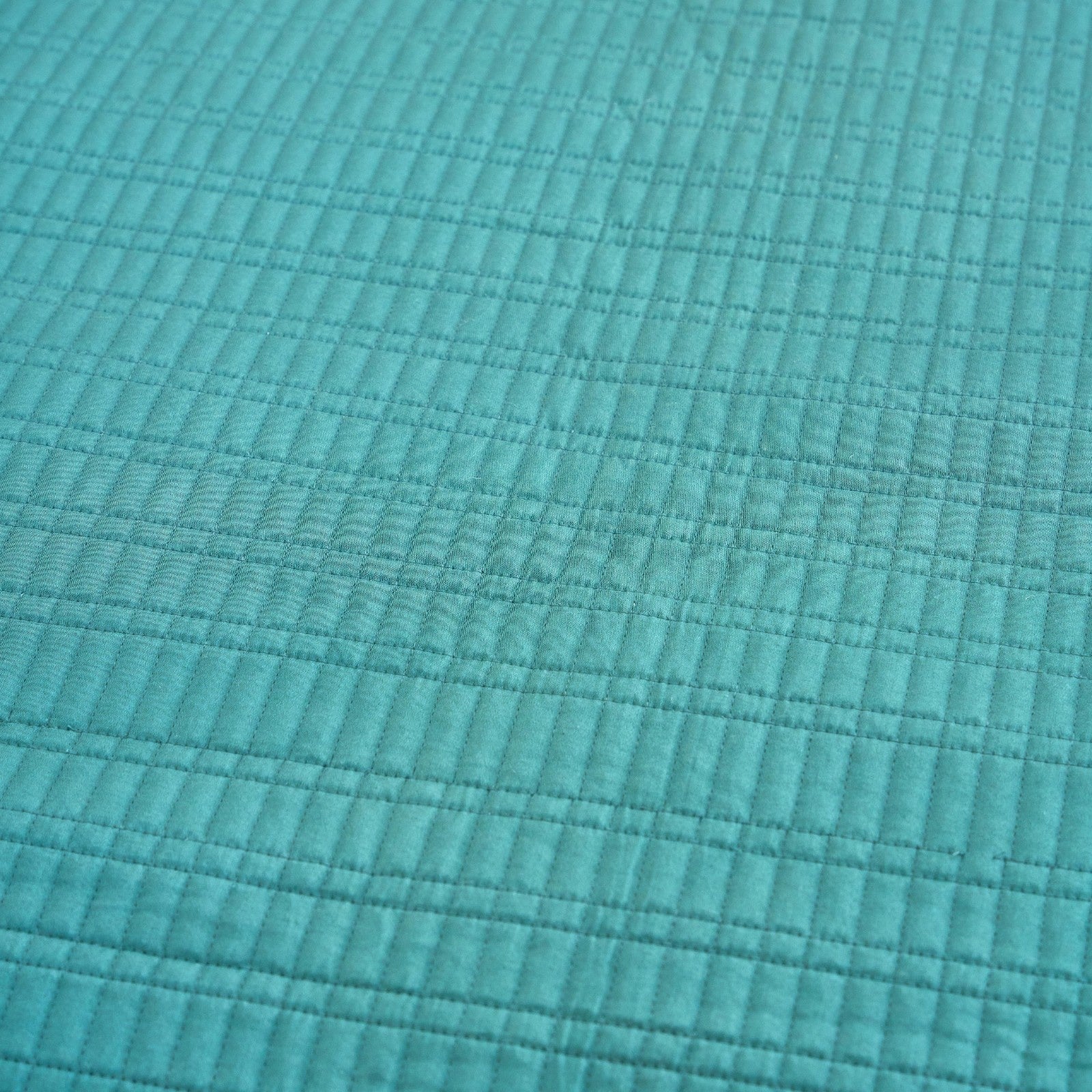 Luxury Teal Cotton Satin Razai | Soft Lightweight Quilt 200 GSM – Bed Linens on Brown Living™. SKU: TEE2517-B-2N. Img 4.