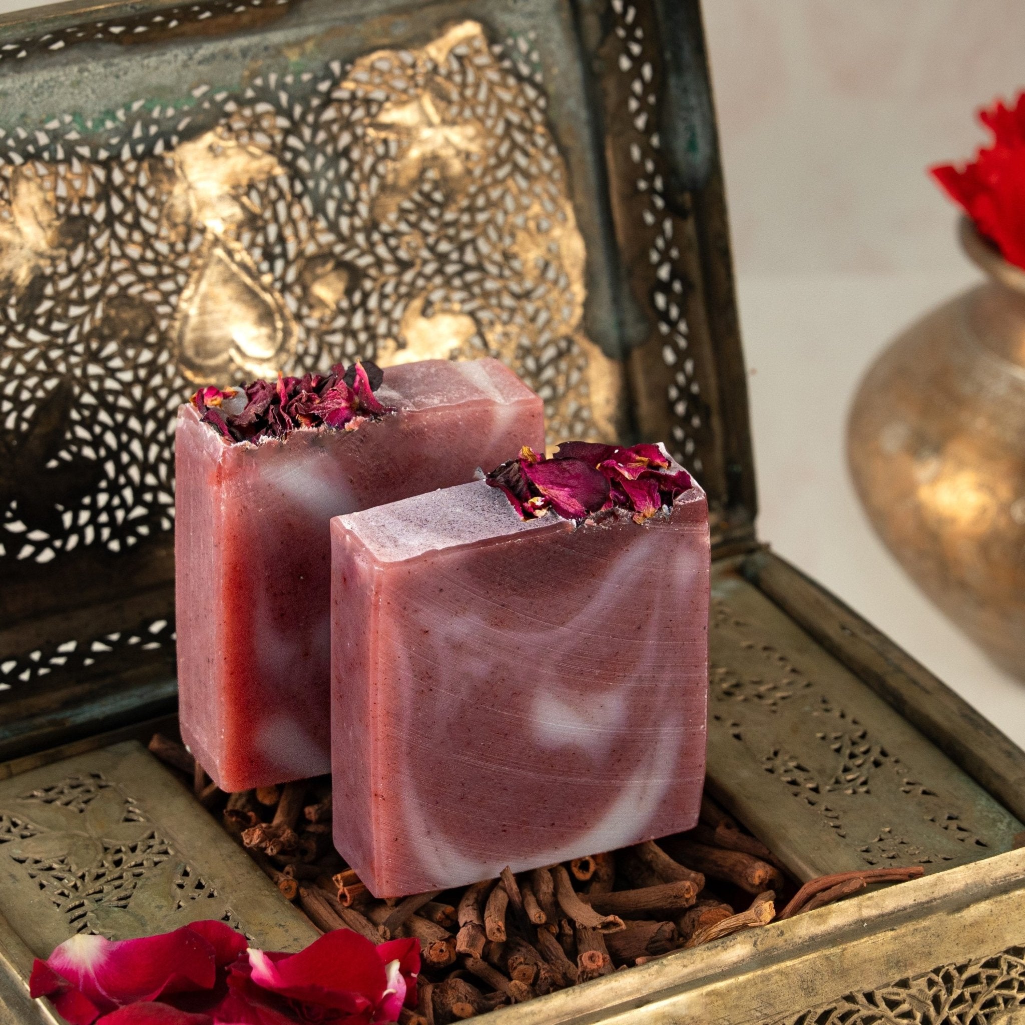Manjistha Jasud Rosehip Handcrafted Cold Processed Soap – Soap on Brown Living™. SKU: MJR1002X. Img 1.