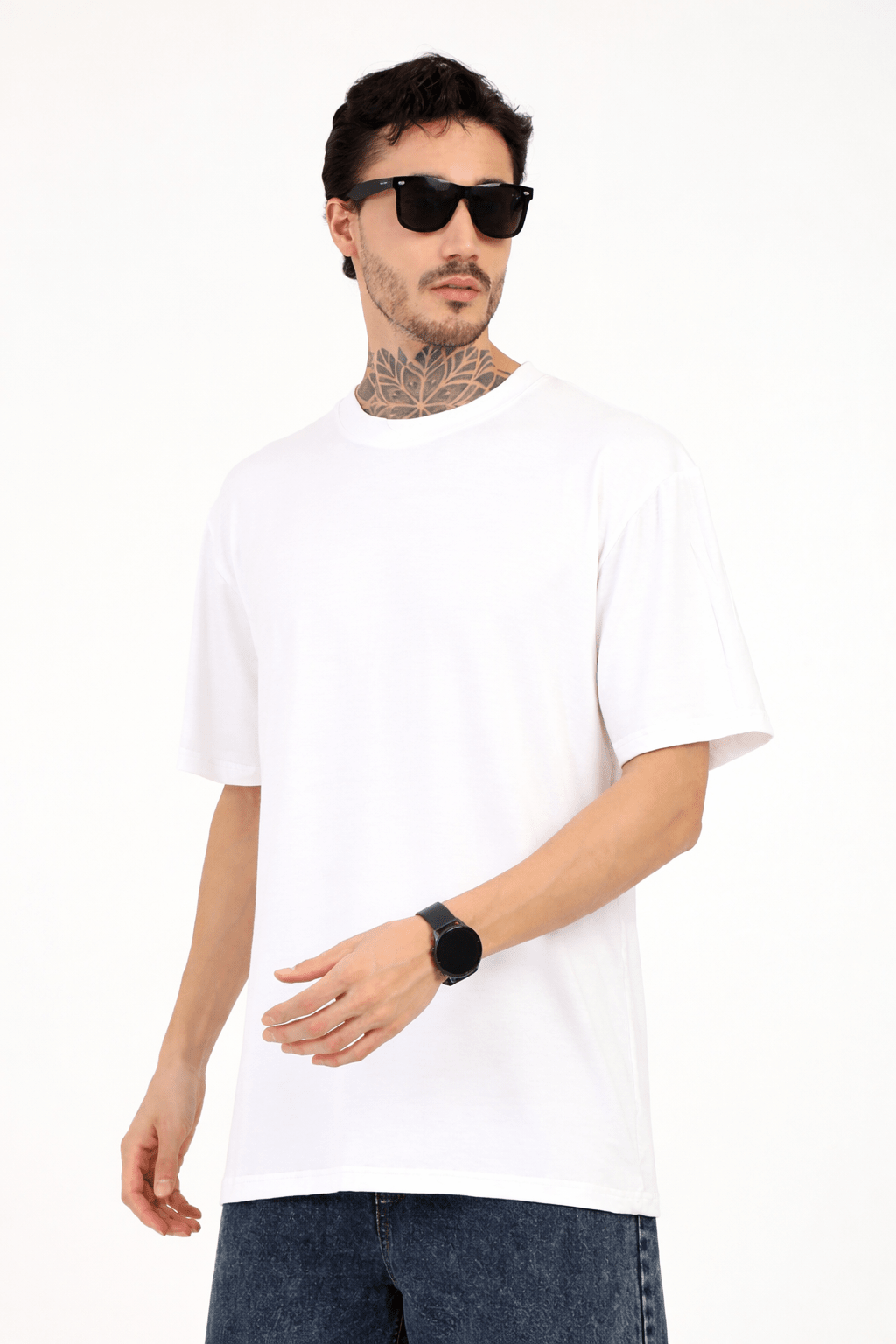 Men Oversized Plain Bamboo T-Shirt – Soft, Breathable & Sustainable – Mens T-Shirt on Brown Living™. SKU: M-PLAIN-OVERSIZ-WHIT-M. Img 8.