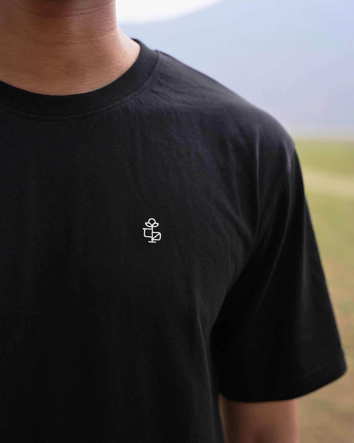 Motif Organic Cotton T-Shirt Black | GOTS Certified | Sustainable Tee – Mens T-Shirt on Brown Living™. SKU: PB2512-TSH-MTB-M. Img 9.