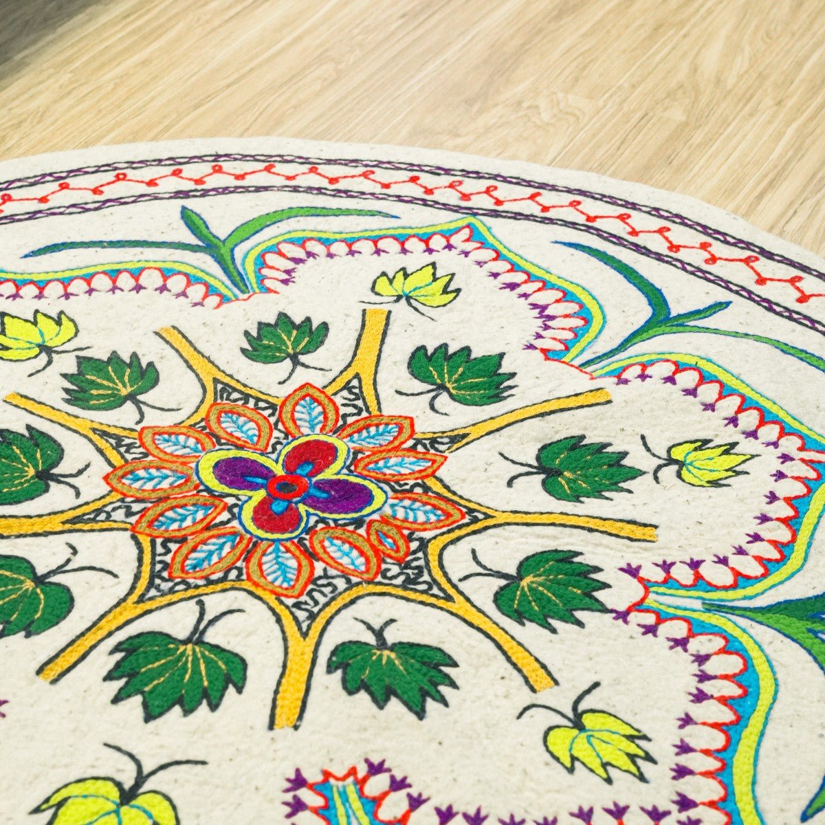 Namda Round Rug | 4 inch – Mats & Rugs on Brown Living™. SKU: b0_rug_0189. Img 5.