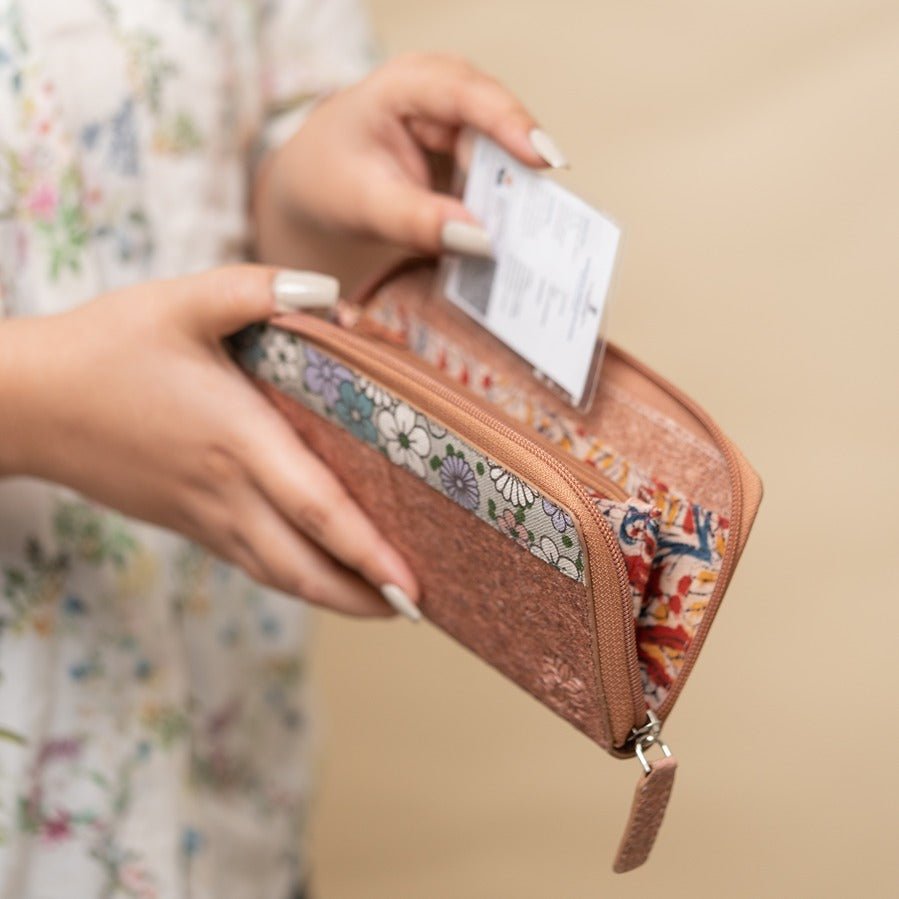 Natural Floral Wallet | Made of coconut leather – Womens Wallet on Brown Living™. SKU: ZK10. Img 2.