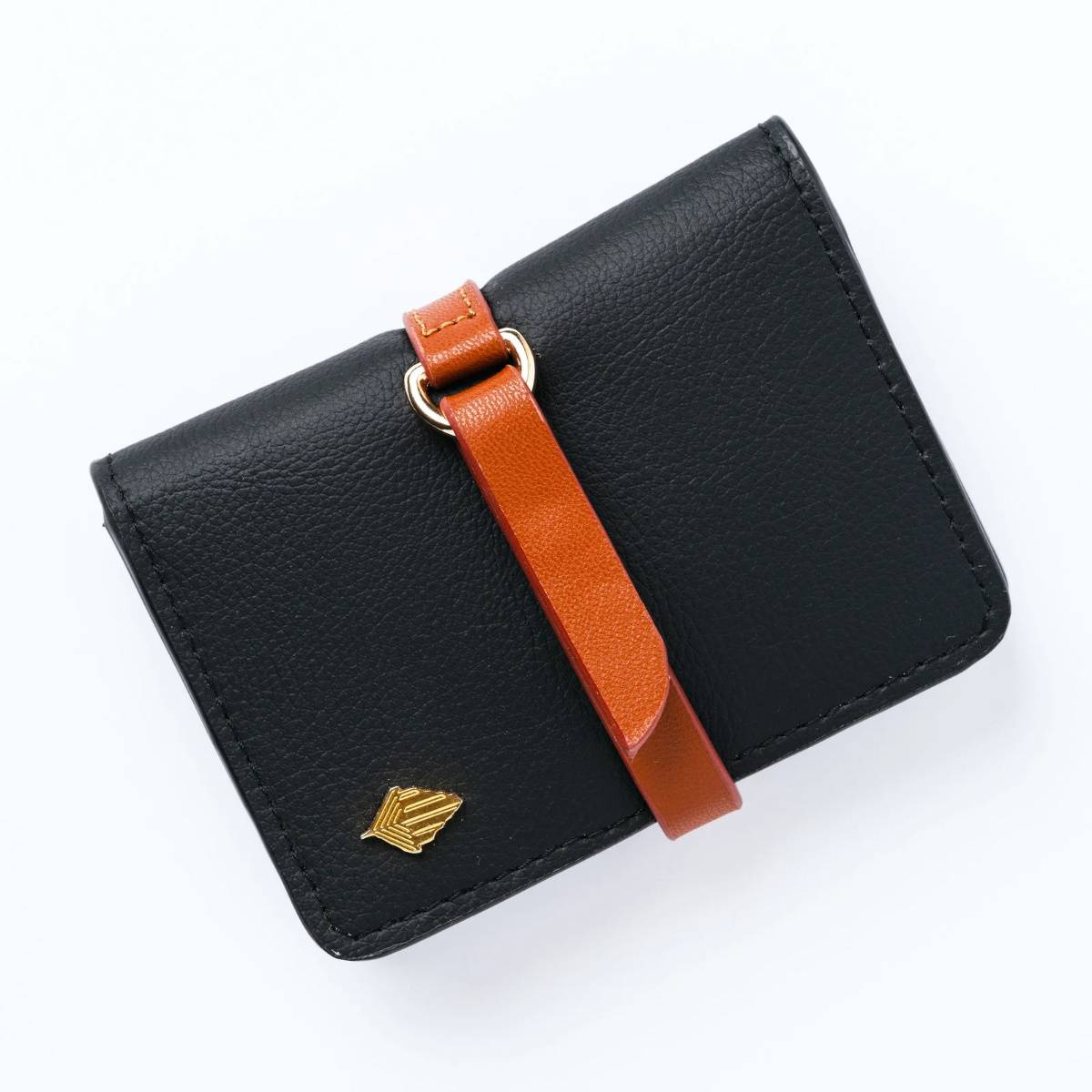 Neith - Cactus Leather Cardholder | Vegan Leather & Cork (Green) – Card Sleeves on Brown Living™. SKU: CHGH_8006. Img 19.