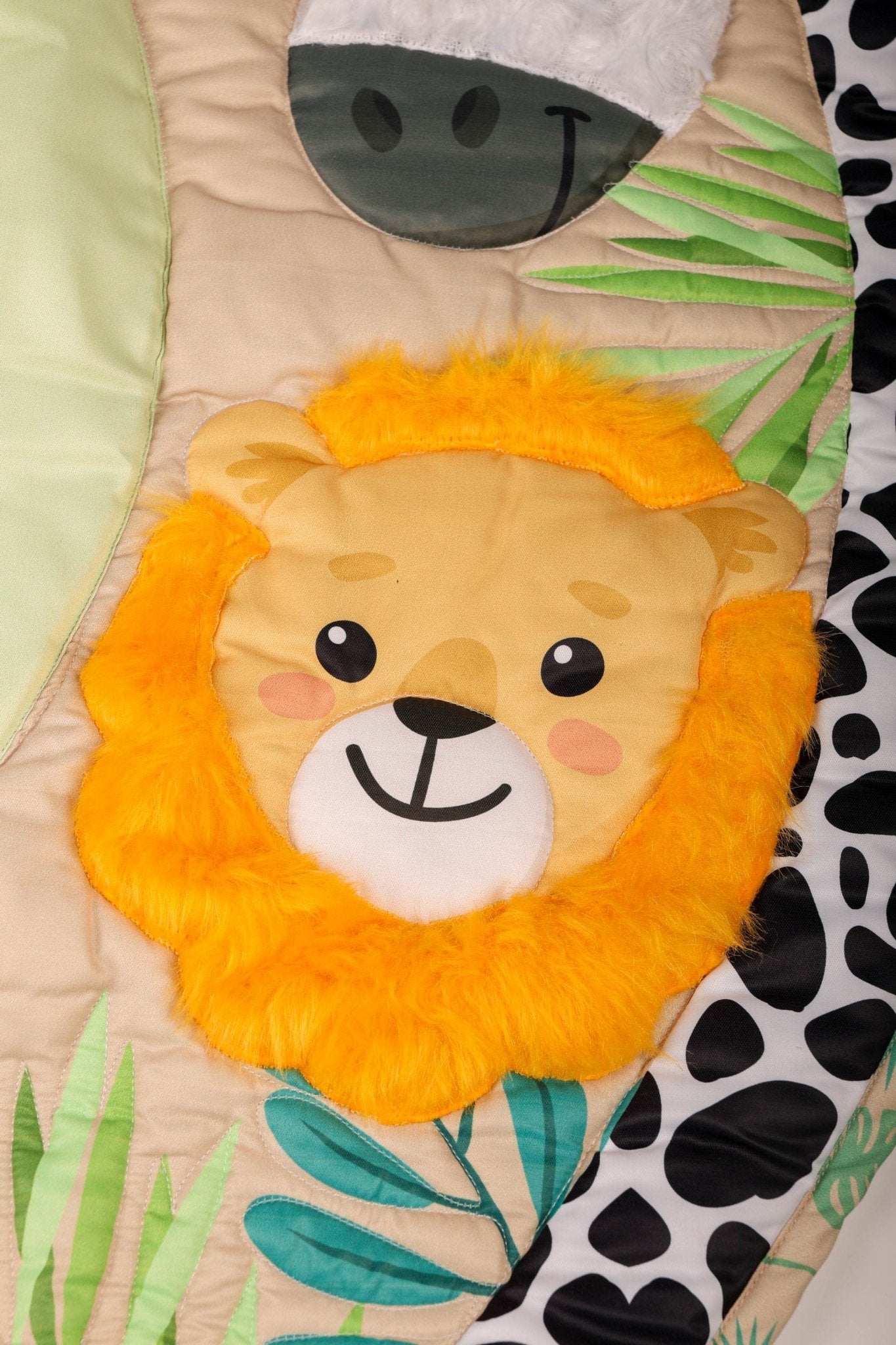 Newborn Sensory Round Playmat Jungle Theme Baby Play Mat – Play Mats on Brown Living™. SKU: NSPJUN. Img 1.