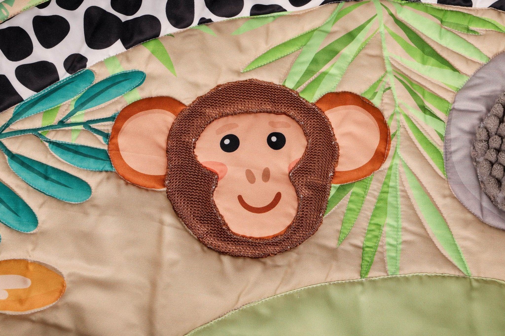 Newborn Sensory Round Playmat Jungle Theme Baby Play Mat – Play Mats on Brown Living™. SKU: NSPJUN. Img 6.