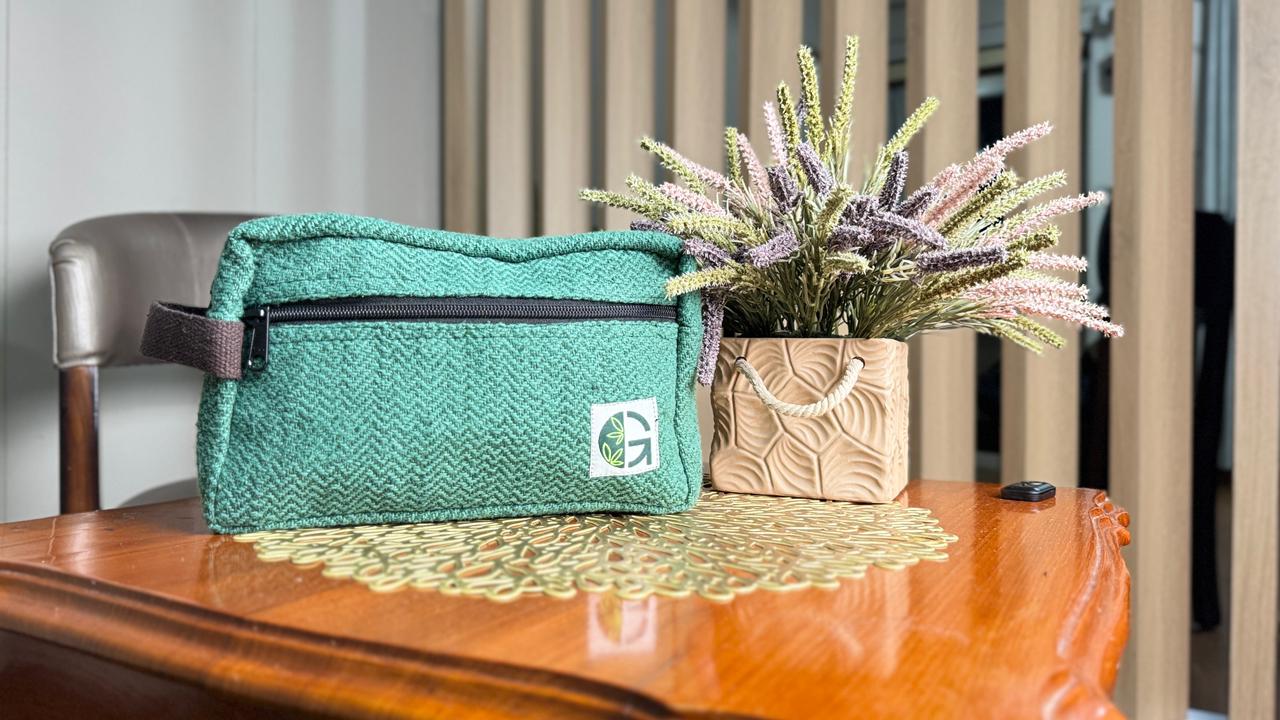 Nomad Toiletry Kit – Womens Handbag on Brown Living™. SKU: OGTKN07. Img 4.