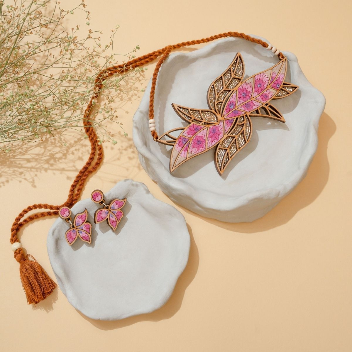 Pink Bloom Leaf Motif Repurposed Fabric Wood Necklace Earrings – Womens Earrings on Brown Living™. SKU: JCC034. Img 3.