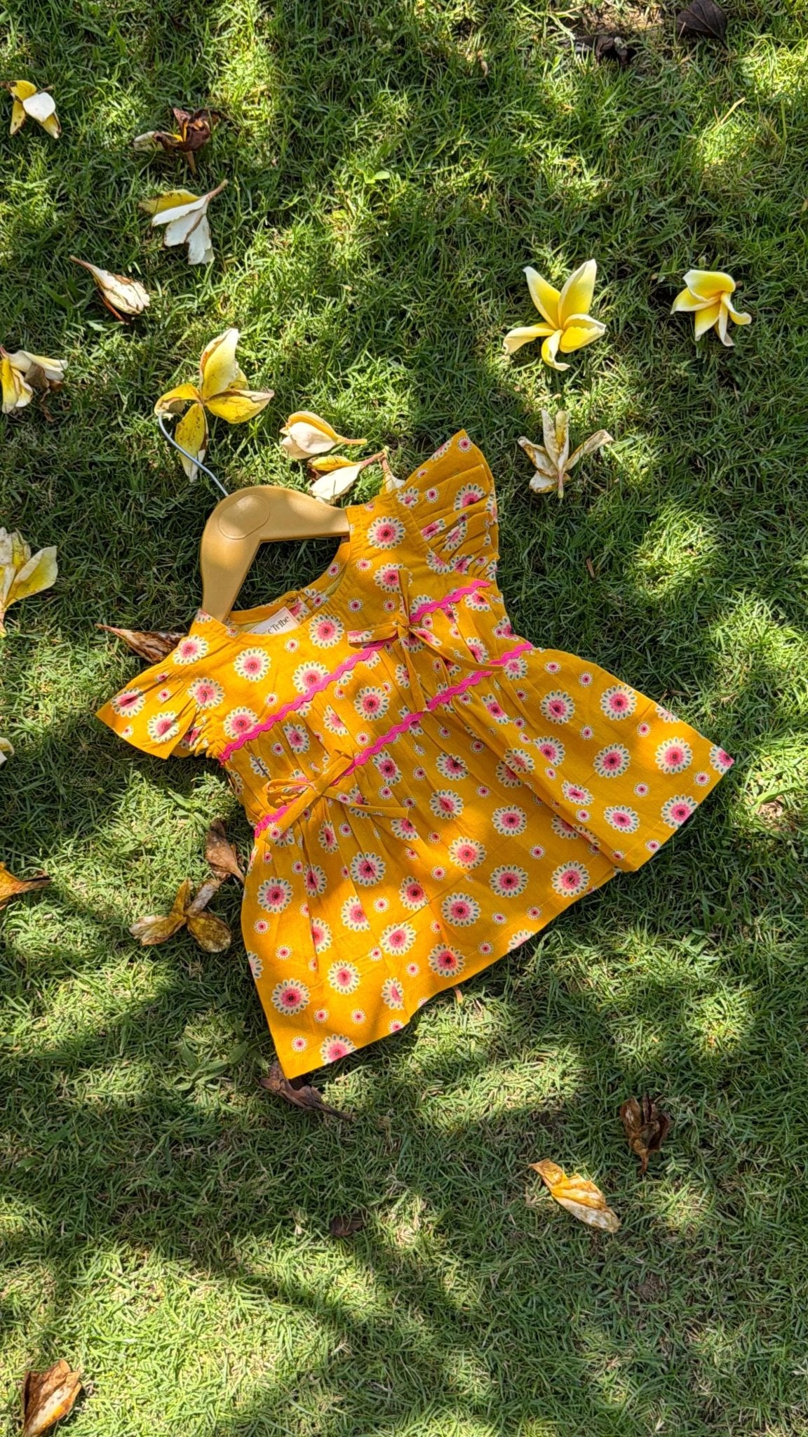 Pretty Knotty Top I Yellow Floral Organic Cotton Top for Girls – Kids Daywear Sets on Brown Living™. SKU: ZGPKTA. Img 3.