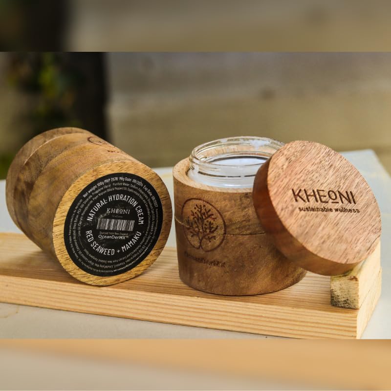 Red Seaweed + Mamaku Hydration Cream | Natural Face Cream for Glowing – Face Cream on Brown Living™. SKU: FMCMA040. Img 3.