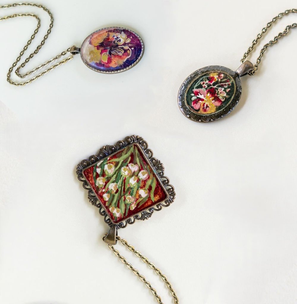 Resin Art Necklace| Handcrafted Resin Accessories for Women – Womens Accessories on Brown Living™. SKU: ANTRAJBB. Img 2.